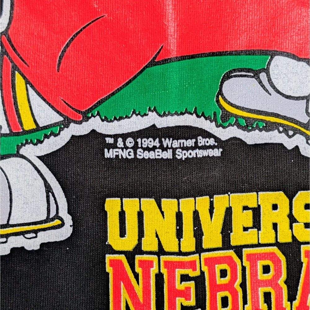 Vintage University Nebraska Taz Bugs Tough Get Going Single Stitch Youth Small - Picture 3 of 11